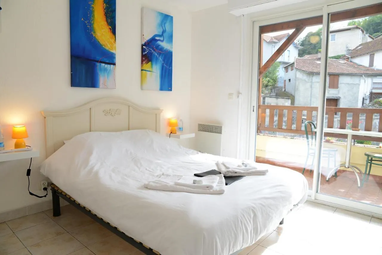 Bed & Breakfast Les Olivier Pub, Brasserie Et B&B