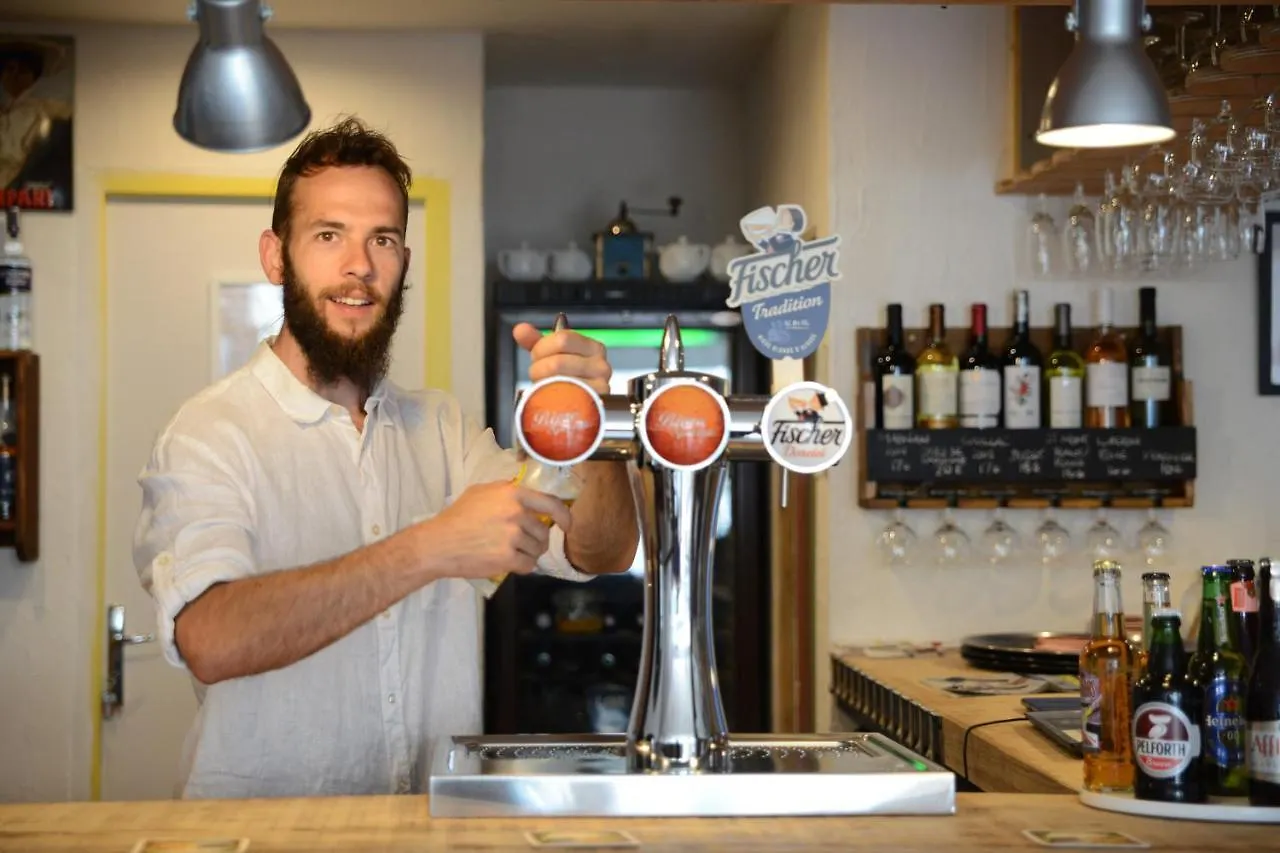 Les Olivier Pub, Brasserie Et B&B France