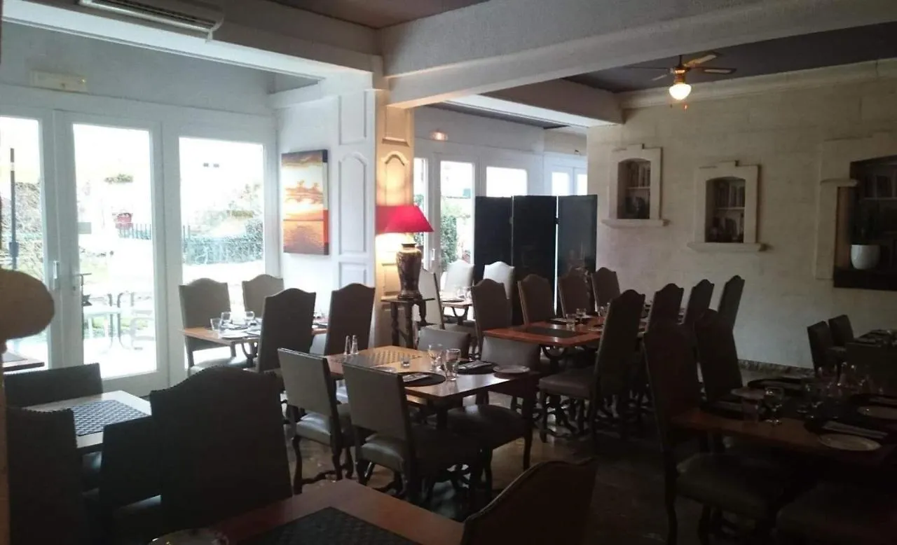 Les Olivier Pub, Brasserie Et B&B France