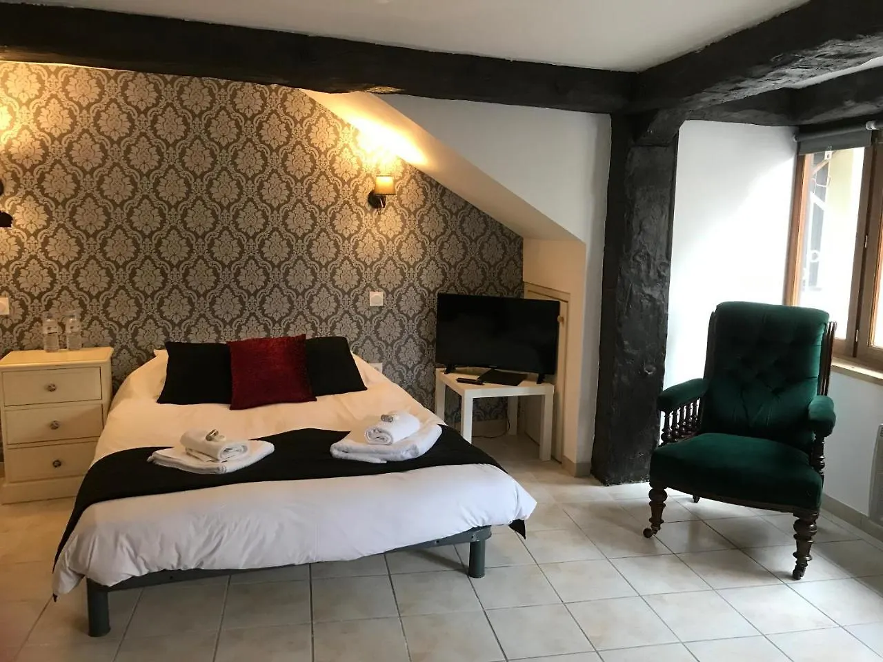 Les Olivier Pub, Brasserie Et B&B France