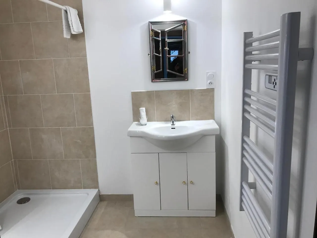 Les Olivier Pub, Brasserie Et B&B 0*, Mauleon-Barousse France