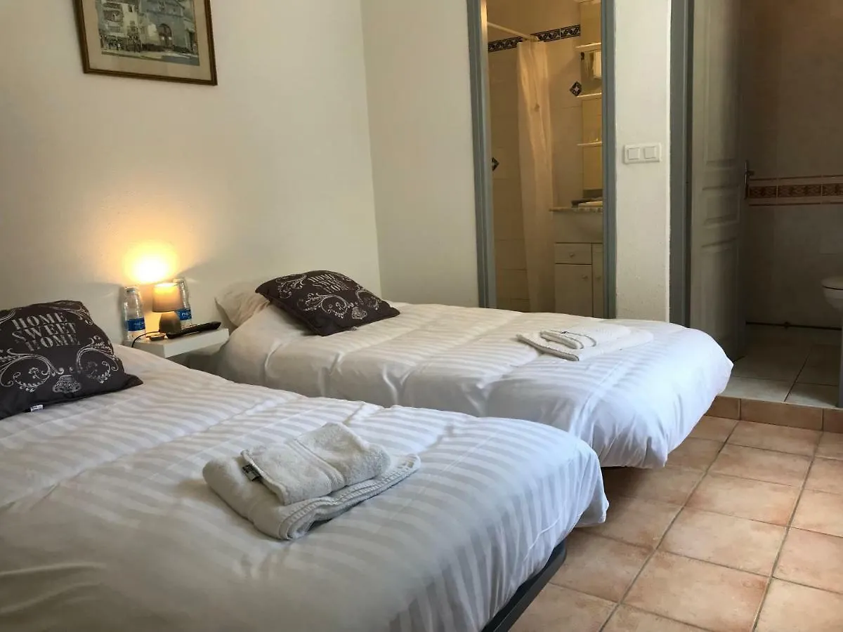 Les Olivier Pub, Brasserie Et B&B 0*, Mauleon-Barousse France